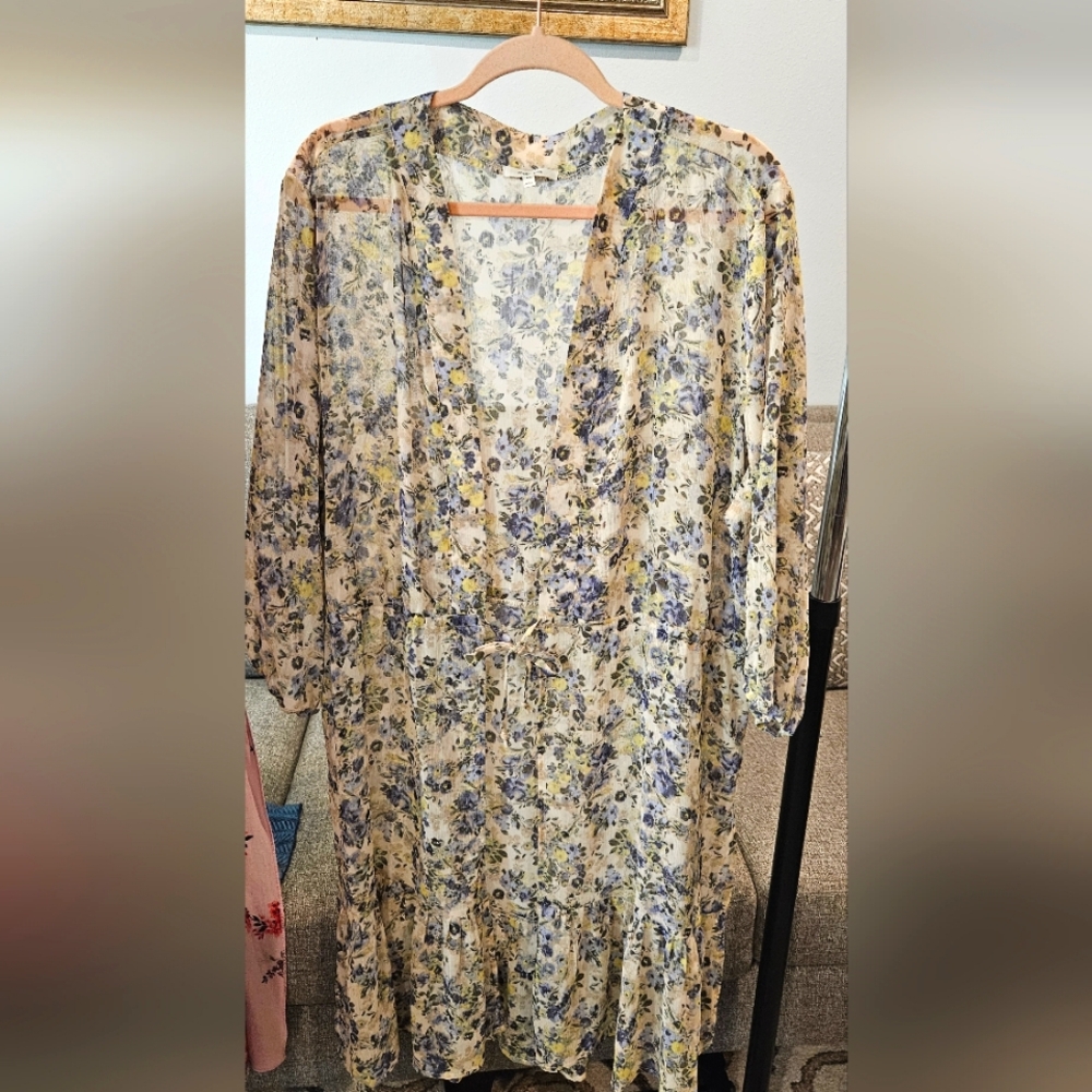 XXL Maurices Blue and Green Long Floral Ruffle Kimono